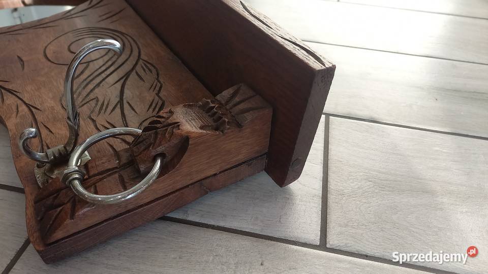 Wieszak drewniany z lustrem i półką wiszący sprzedam