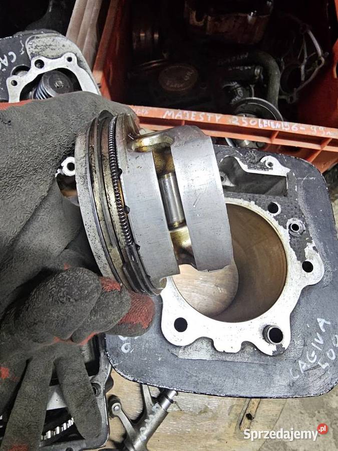 Cagiva 500 T4 cylinder tłok głowica wałek Cylindry, głowice, pierścienie Jelenia Góra sprzedam