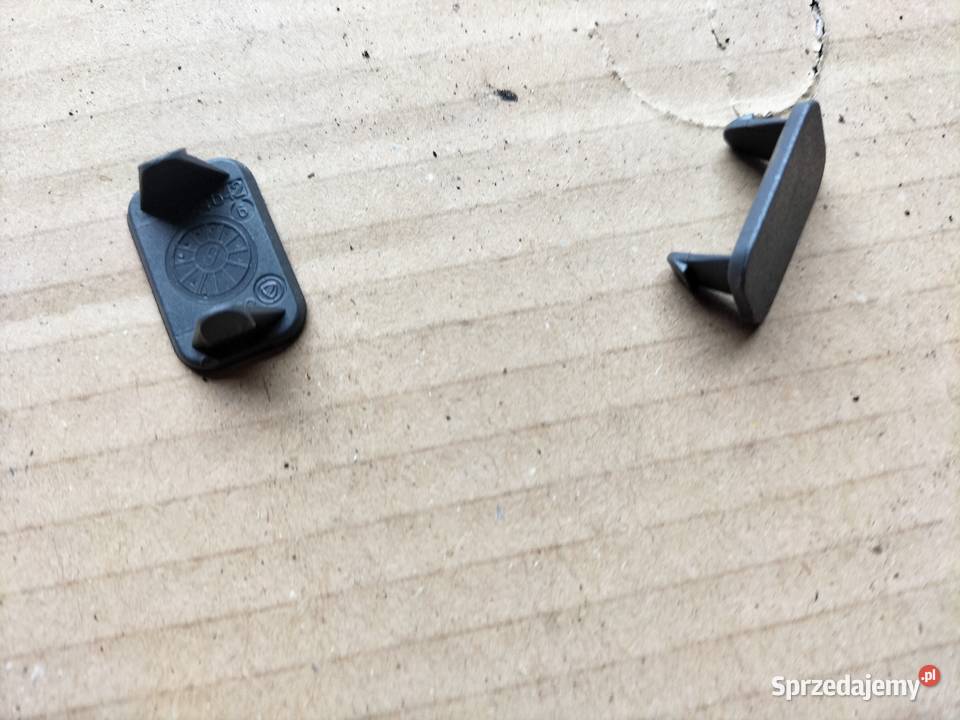 FIAT PUNTO 1 MK1 1824642 ZAŚLEPKA ŚRUBY LAMPKI Kamień-Kolonia