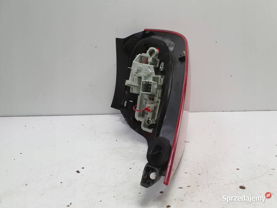 Volvo S60 II LIFT 1318r TYLNIA TYLNA LAMPA LEWA osobowe Janów