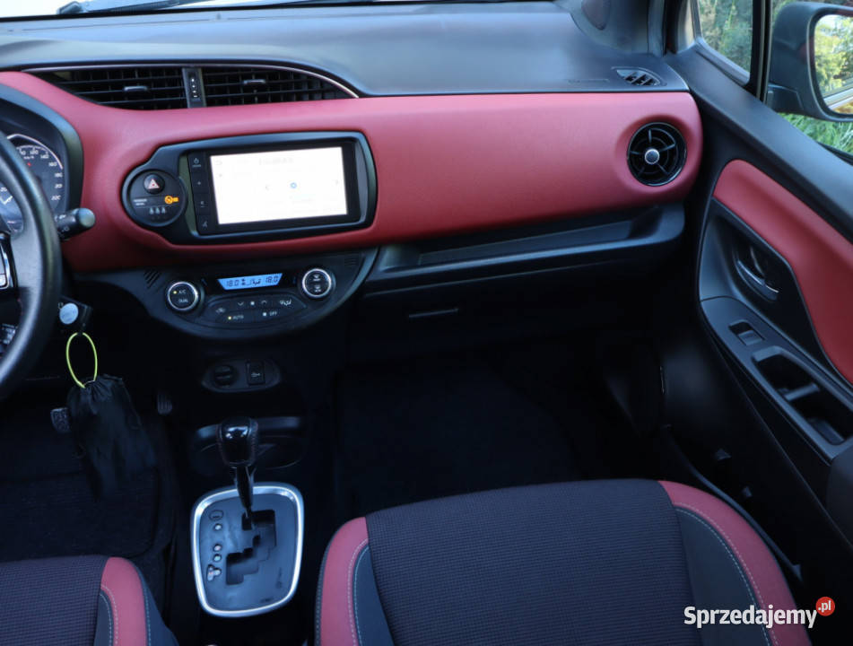 Toyota Yaris 15 Dual VVTi nieuszkodzony Piaseczno