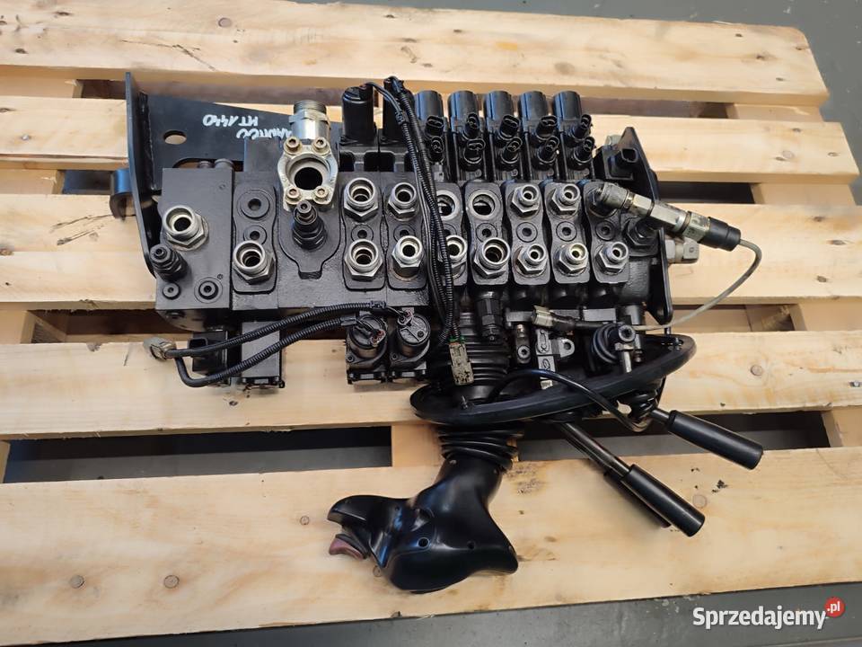 Rozdzielacz hydrauliczny 259525 MANITOU MT 1440 Motoryzacja wielkopolskie