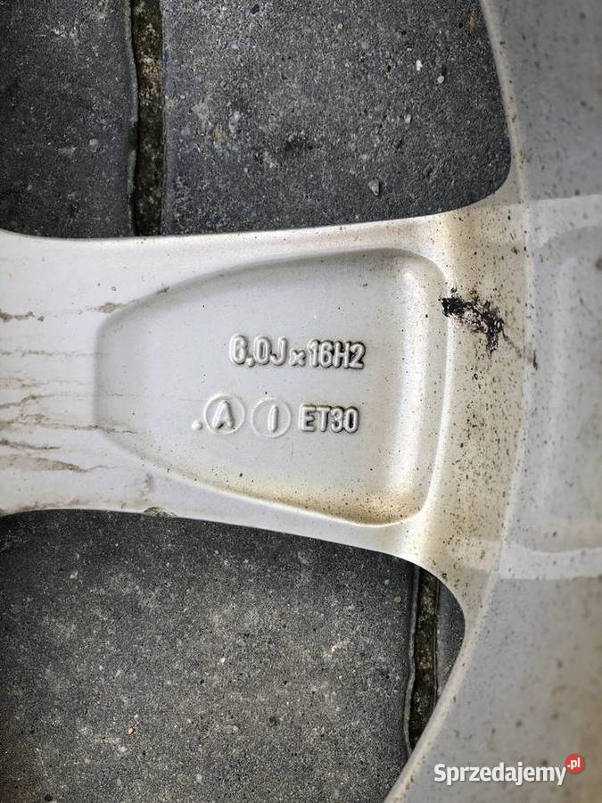 Felgi AUDI 16 Samochodowe mazowieckie Marki sprzedam
