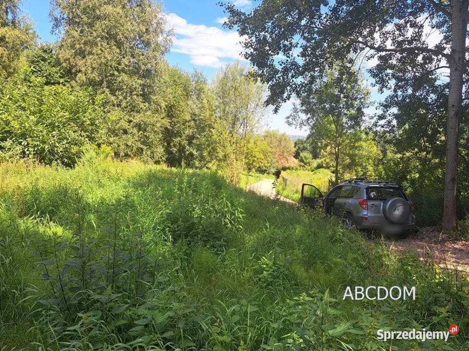 Nielepicedzialka budowlana w otoczeniu zieleni Nielepice