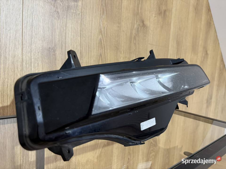 Halogen przedni prawy Skoda Octavia IV 5E394170 dolnośląskie