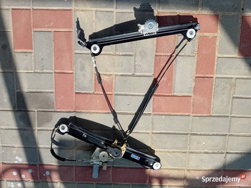 Bmw e81 e87 e88 belka tyl zderzak siłownik Ostrzeszów sprzedam