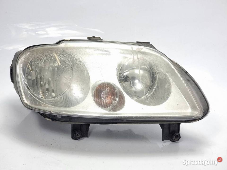 LAMPA PRAWA PRZÓD VOLKSWAGEN TOURAN Lipno