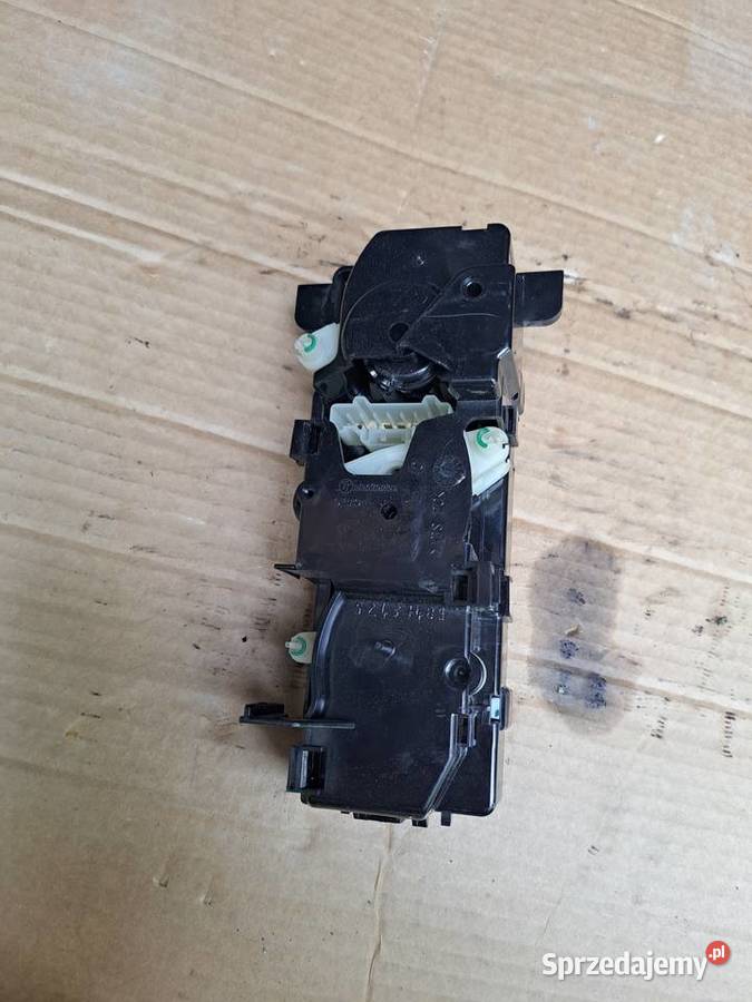 Panel klimatyzacji A9678200197 Mercedes Actros