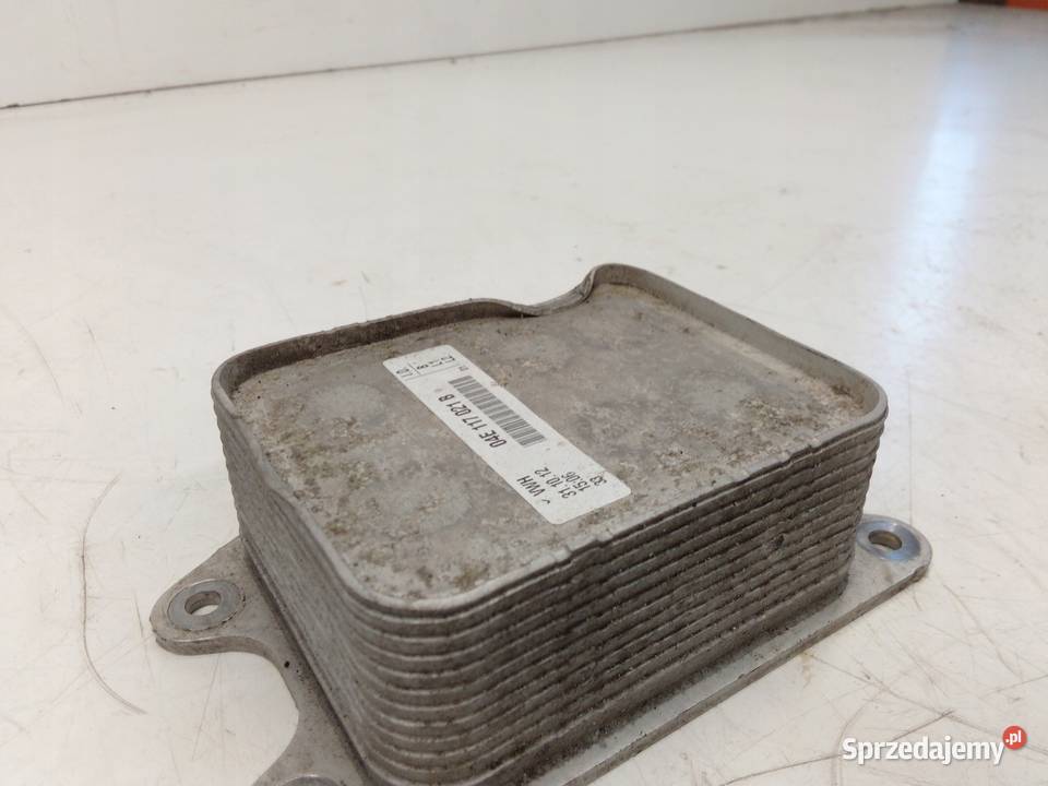 CHŁODNICA CHŁODNICZKA OLEJU AUDI VW 04E117021B śląskie Przystajń