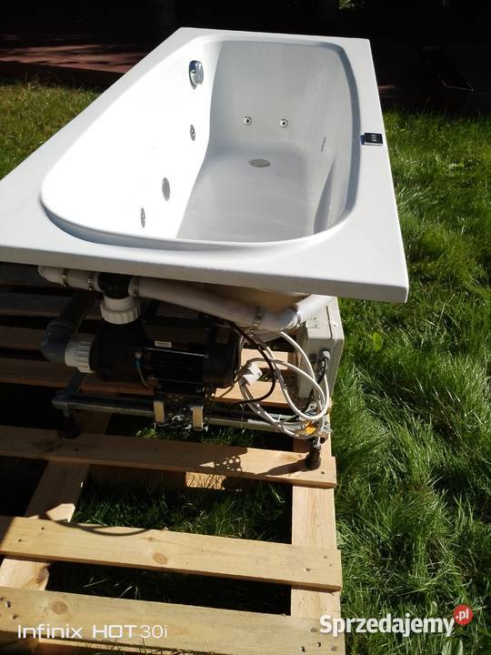 Wanna prostokątna 170 z hydromasażem