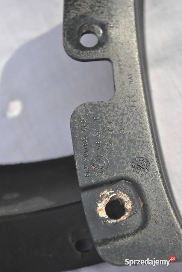 Fartuchy tylnych nadkoli BMW E60 E61 Poręba