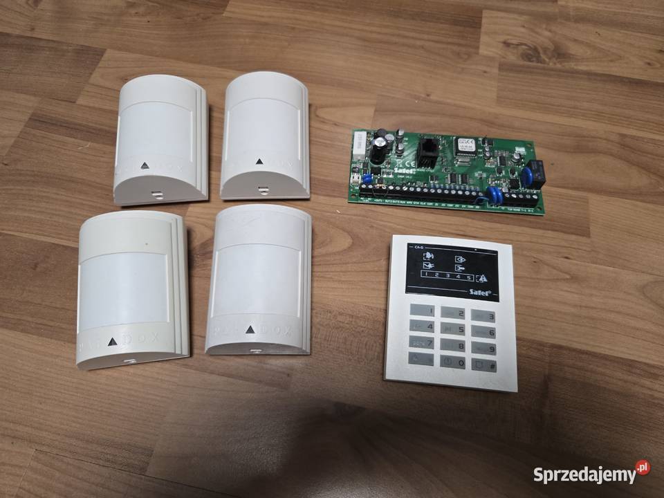 Centrala alarmowa Satel CA5 4 x czujnik PRO