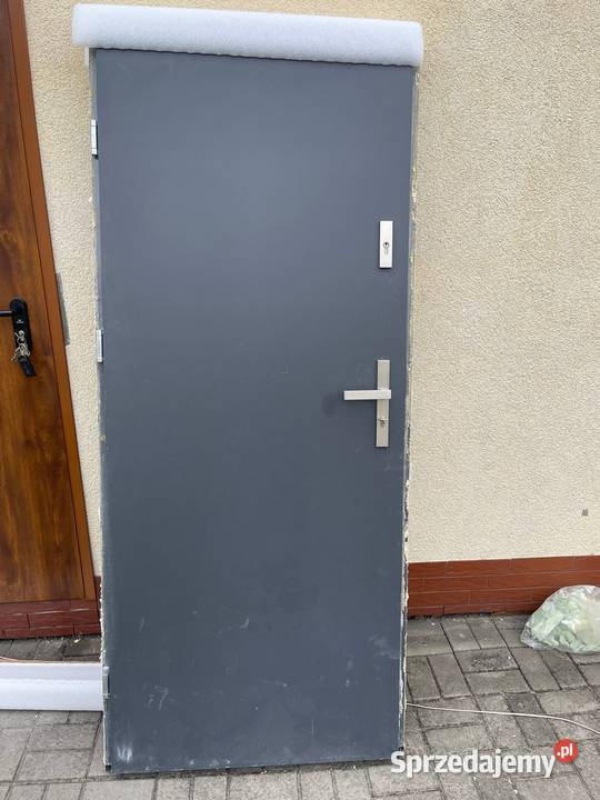 Sprzedam drzwi stalowe wejściowe demontażu Łask sprzedam