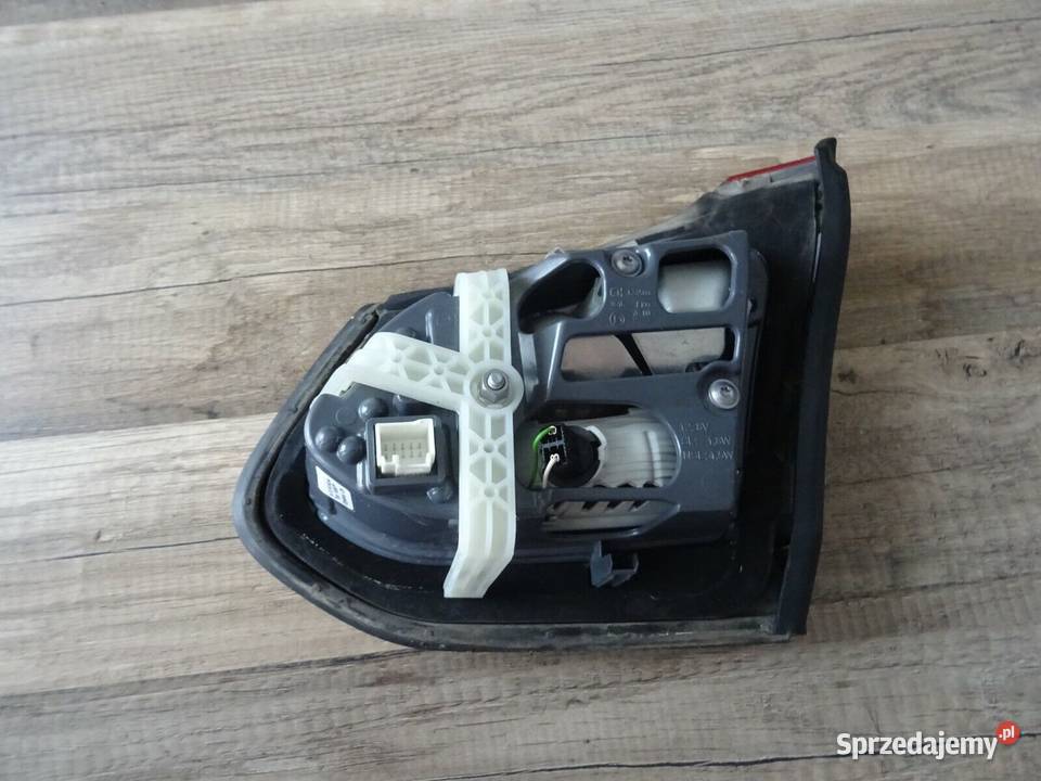 MERCEDES W205 LAMPA TYLNA LEWA A2059065900 Świerzawa