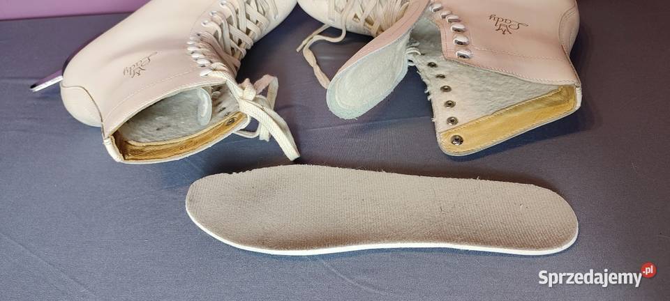 Łyżwy figurowe rozmiar 39 wkładka 257 28 Jasień