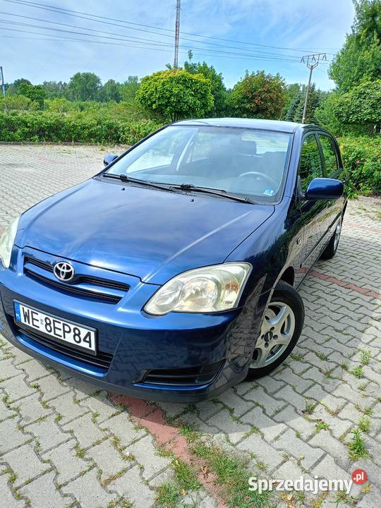 Toyota Corolla super stan mały przebieg Magdalenka