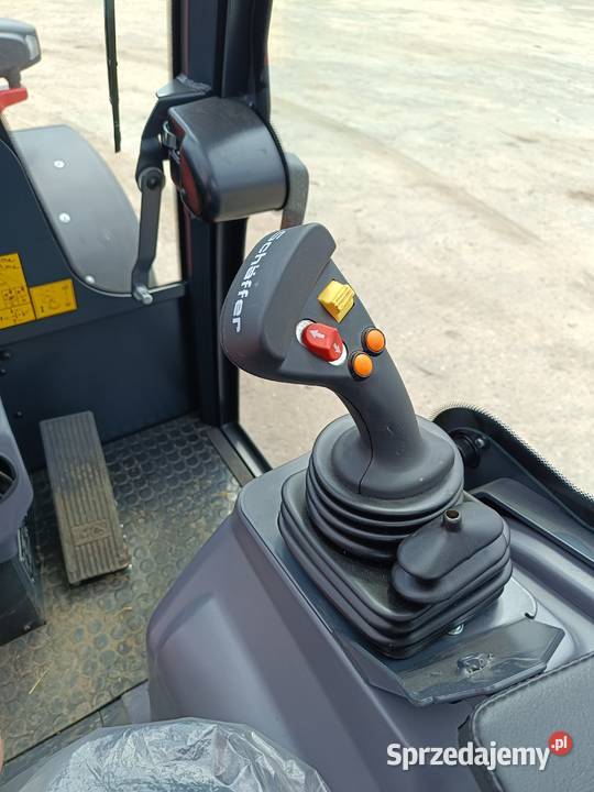 Ładowarka Schaffer 4670T Ciechanów