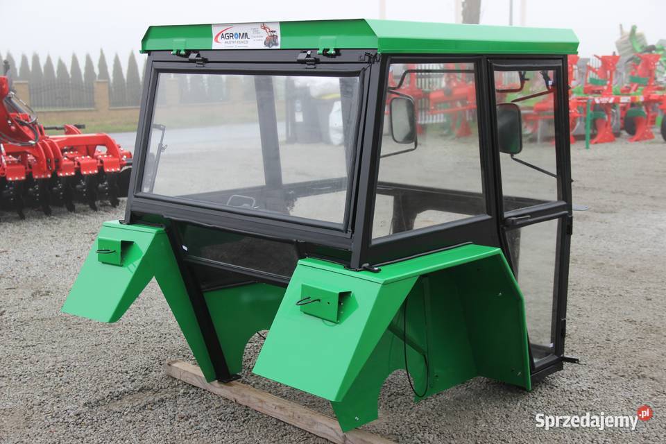 Kabina do ciągnika C 360 Standard z błotnikami Rogóźno