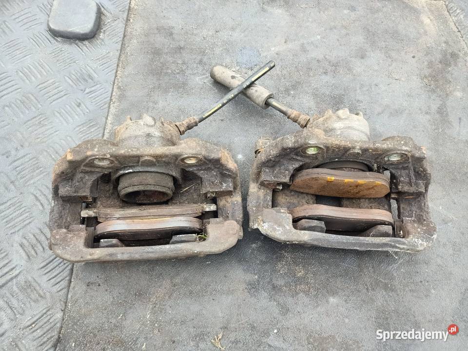 Zacisk hamulcowy jarzmo przód przednie peugeot Szczecin