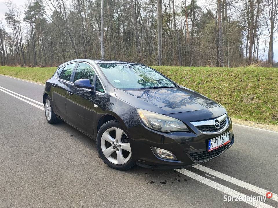 Opel astra j 14t nieuszkodzony Astra Poręba