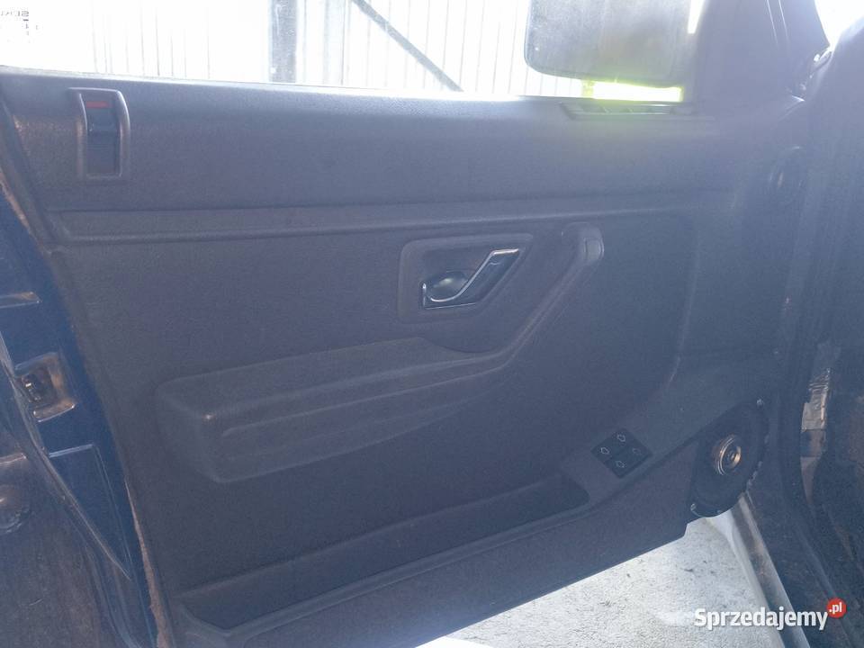 Fotele skórzane Peugeot 405