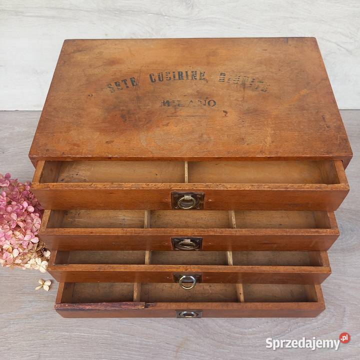 Włoska przedwojenna drewniana szafeczka 4