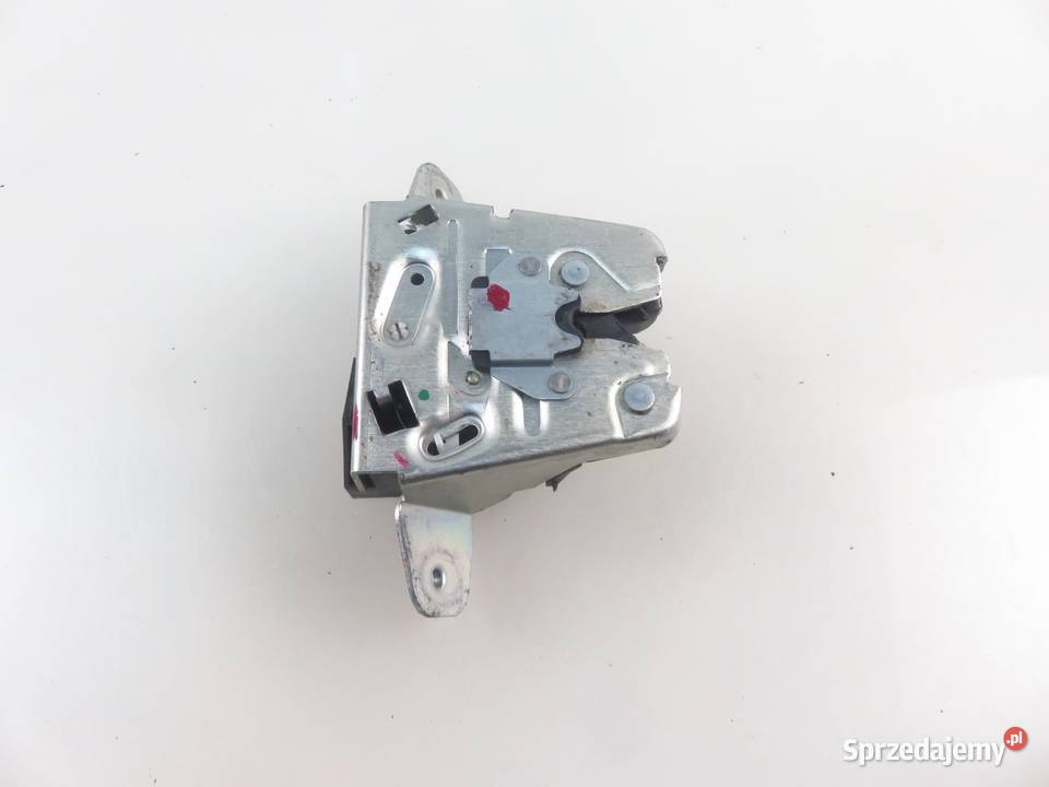 ZAMEK KLAPY MERCEDES S204 KOMBI 2047400335 osobowe