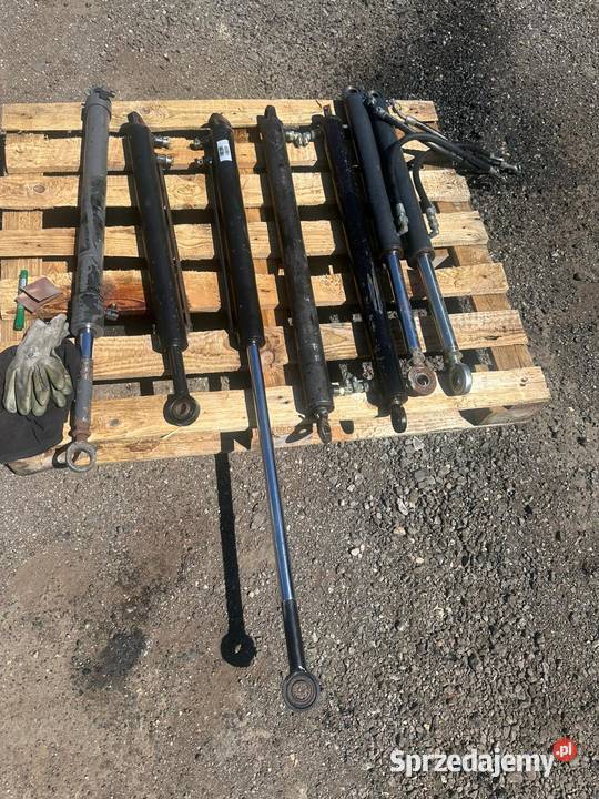 Siłowniki dwustronnego działania Układ kierowniczy Antonie