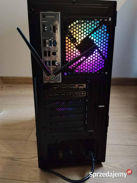 Zestaw komputerowy AMD Ryzen 5600 Gigabyte Midi Tower