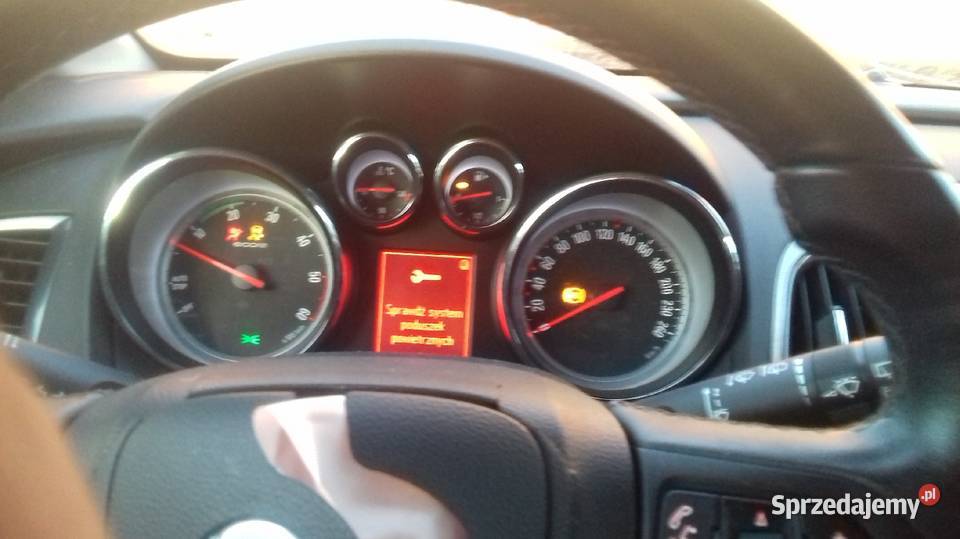 Opel Astra J 17 diesel 2011 uszkodzony przód