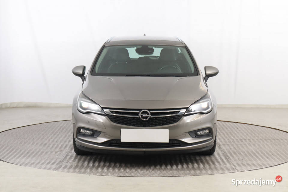Opel Astra 16 CDTI asystent pasa ruchu Zabrze