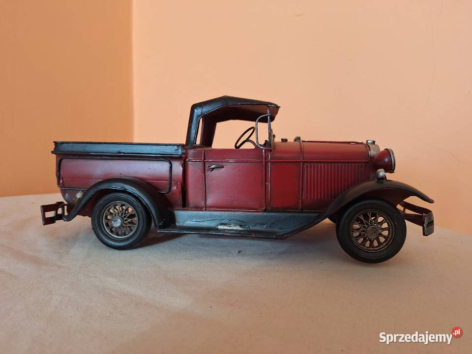 Metalowy samochód RETRO kujawsko-pomorskie