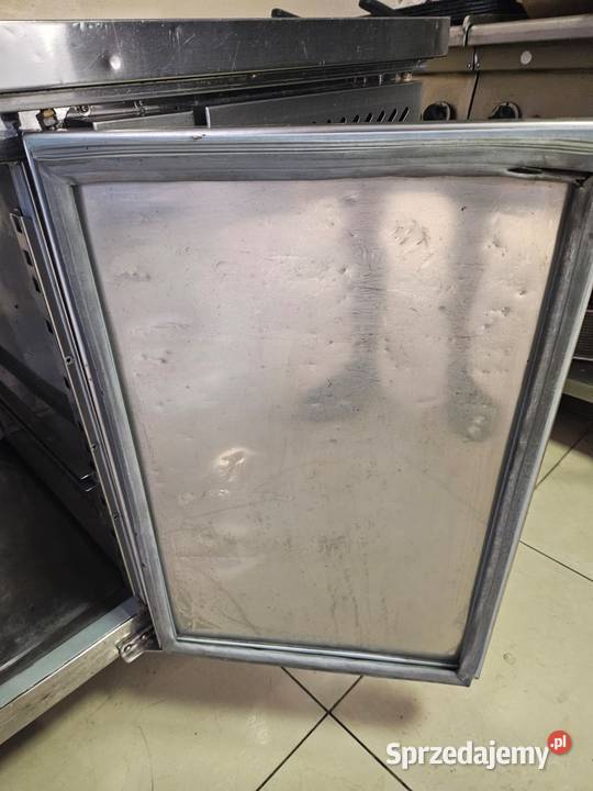 Stół chłodniczy 2 drzwiowy Stalgast 136 x 70 sprzedam