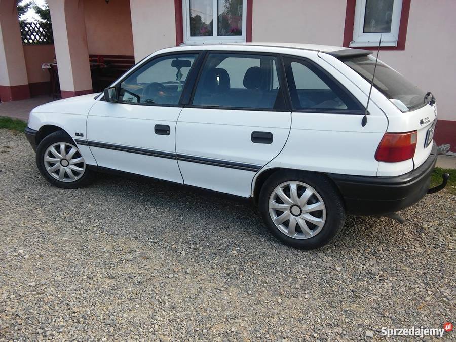 Sprzedam Opel Astra F świętokrzyskie Opatów sprzedam