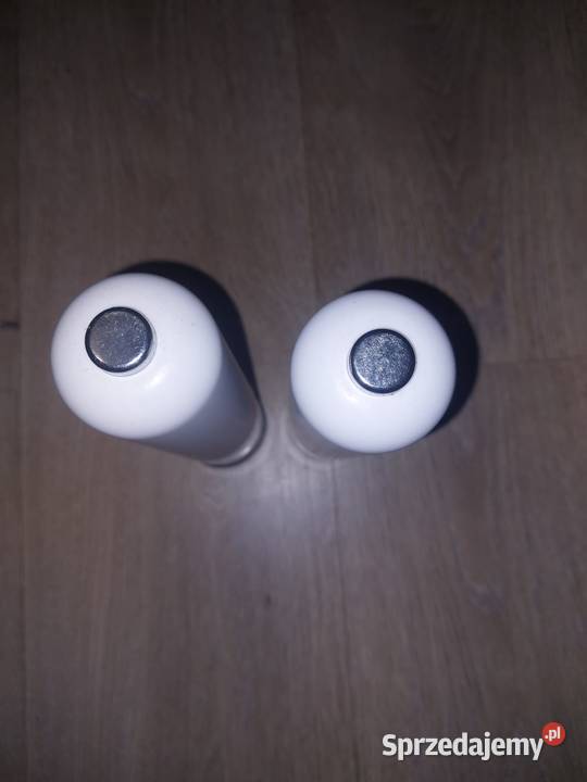 ślczne białe młynki na baterie do soli i piepszu Kraków