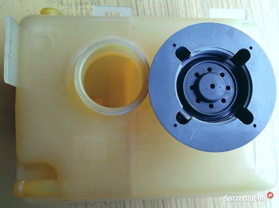 Zbiornik wyrównawczy Volvo 440 rocznik 1992 Zbiorniki wyrównawcze