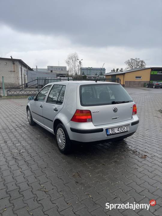 Volkswagen Golf 4 16 benzyna Niski Przebieg Rok produkcji 2000 Biłgoraj