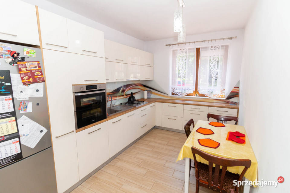 Nowy dom 187m2 lokal użytkowy 45m2 Rynek Ćmielów