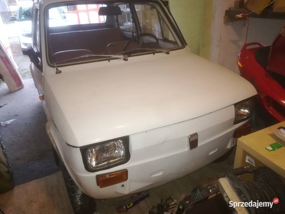 Polski Fiat 126p Maluch 1976 Pierwsza seria - Poznań