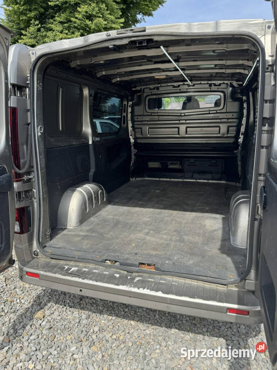 Opel Vivaro 16 120 3 osobowy klimatyzacja II Łodygowice