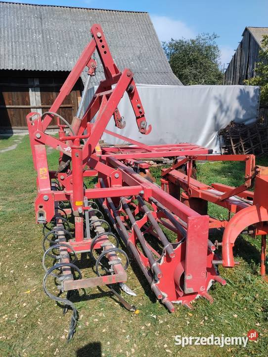 Agregat uprawowy kverneland z siewnikiem famarol Radom