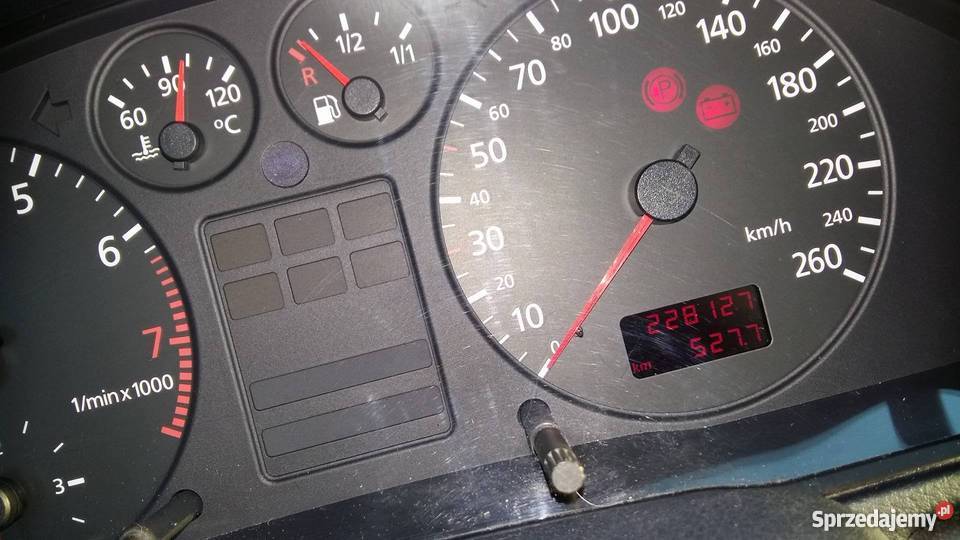 Audi A4 B5 16 benzyna 1998r Złotów