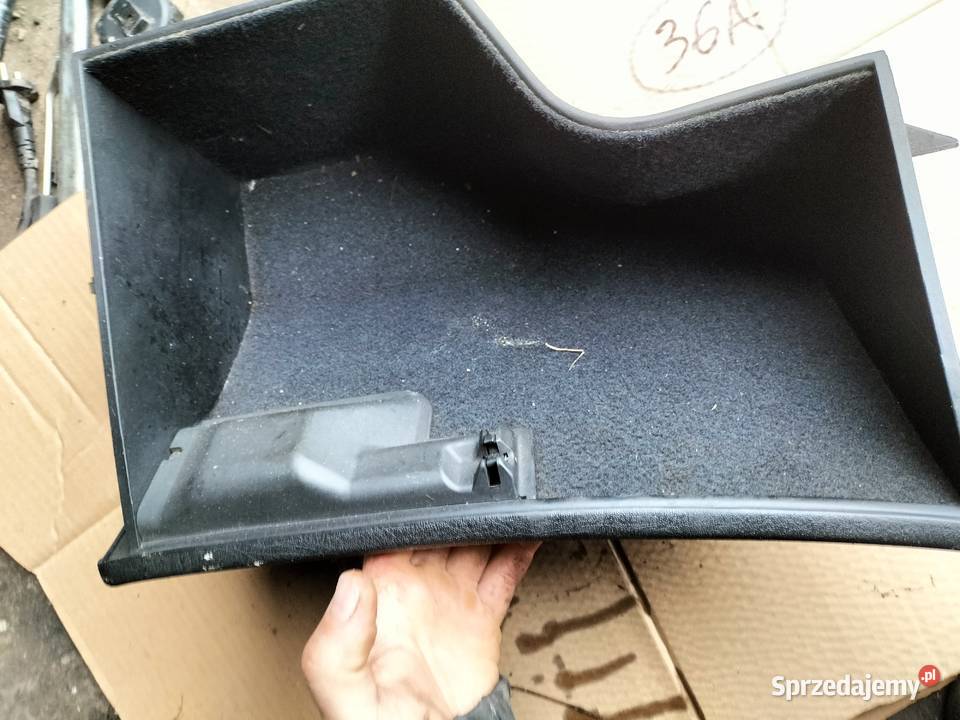 AUDI 80B4 80 B4 SCHOWEK PASAŻERA Kamień-Kolonia sprzedam