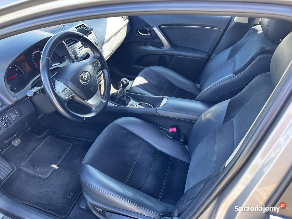 Toyota Avensis 2014 20 124 D4D Premium diesel Tarnobrzeg