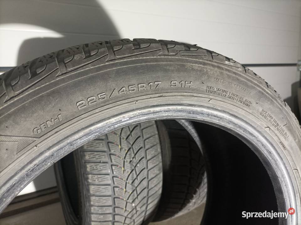 Opony zimowe Goodyear 22545r17 Myślibórz