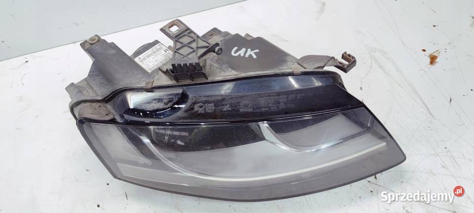REFLEKTOR LAMPA PRAWY PRZÓD AUDI A4 B8 osobowe Lampy przednie
