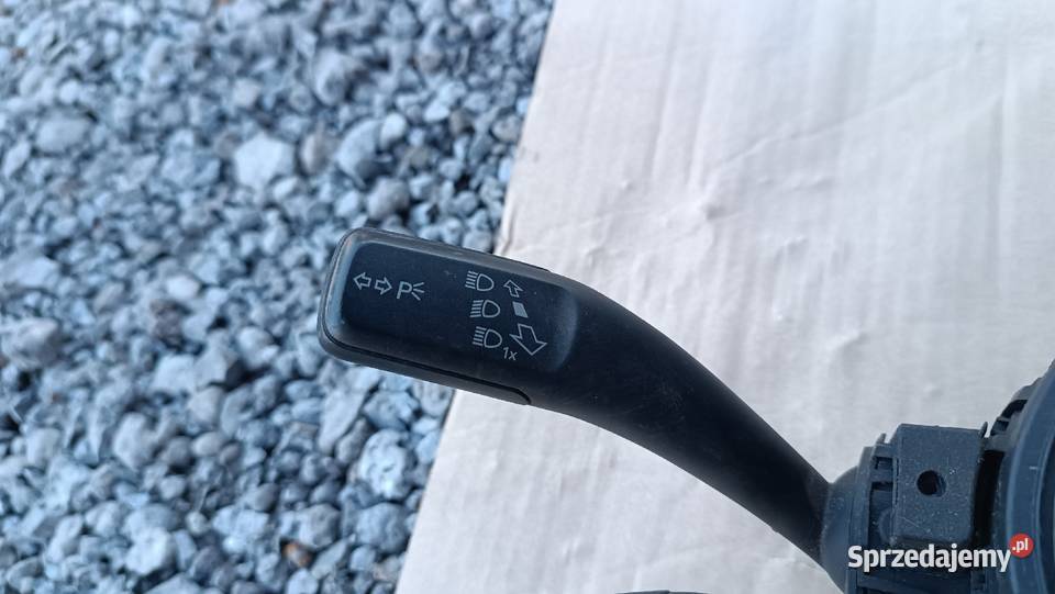 Manetki Przełącznik zespolony Audi A4 B8 Orzesze