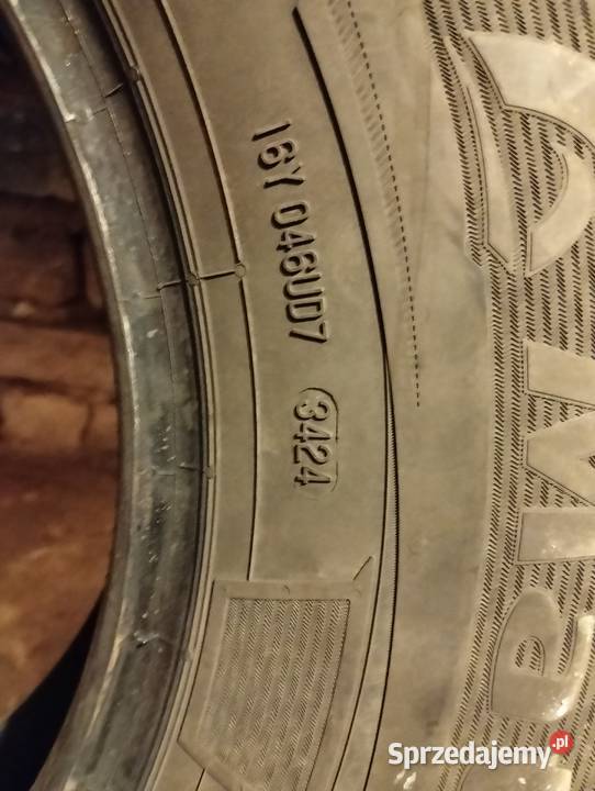 Opony zimowe nowe 2257516c 225 Rzeszów