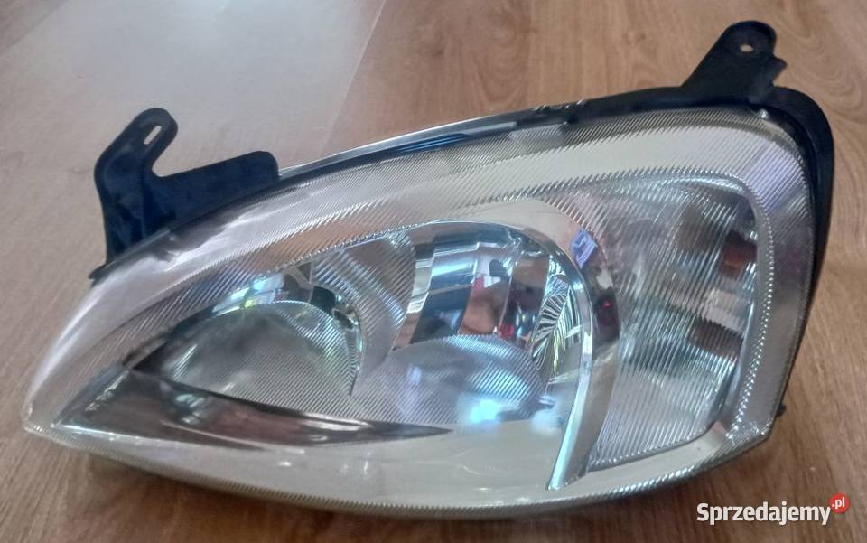 Lampa lewa przednia przód Opel Corsa C Valeo