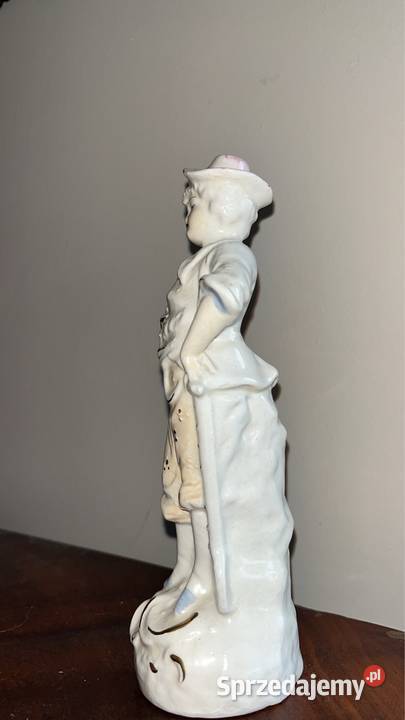Figurka młodzieńca Bez sygnatury pomorskie Gdańsk